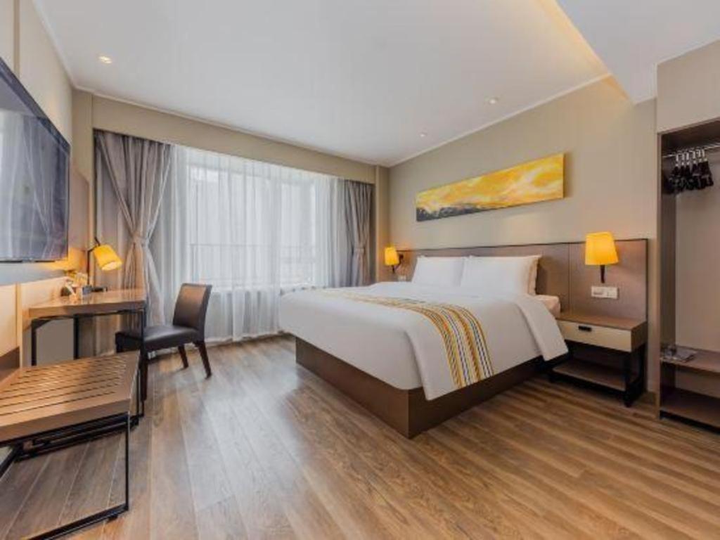 Home Inn Plus Shanghai New International Expo Center Yushan Road Yuanshen Sports מראה חיצוני תמונה