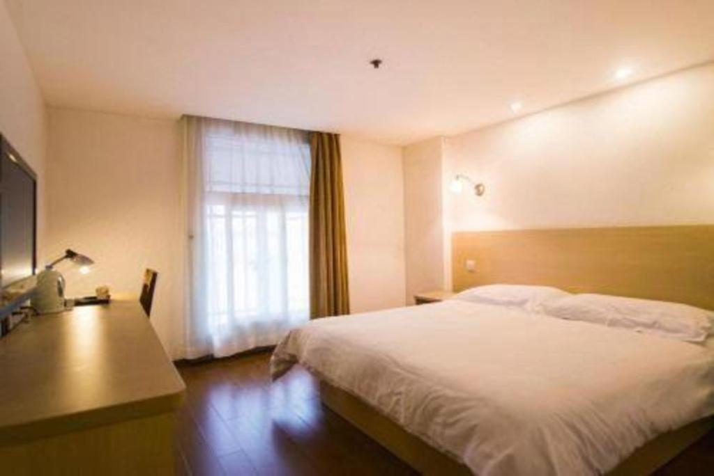 Home Inn Plus Shanghai New International Expo Center Yushan Road Yuanshen Sports מראה חיצוני תמונה