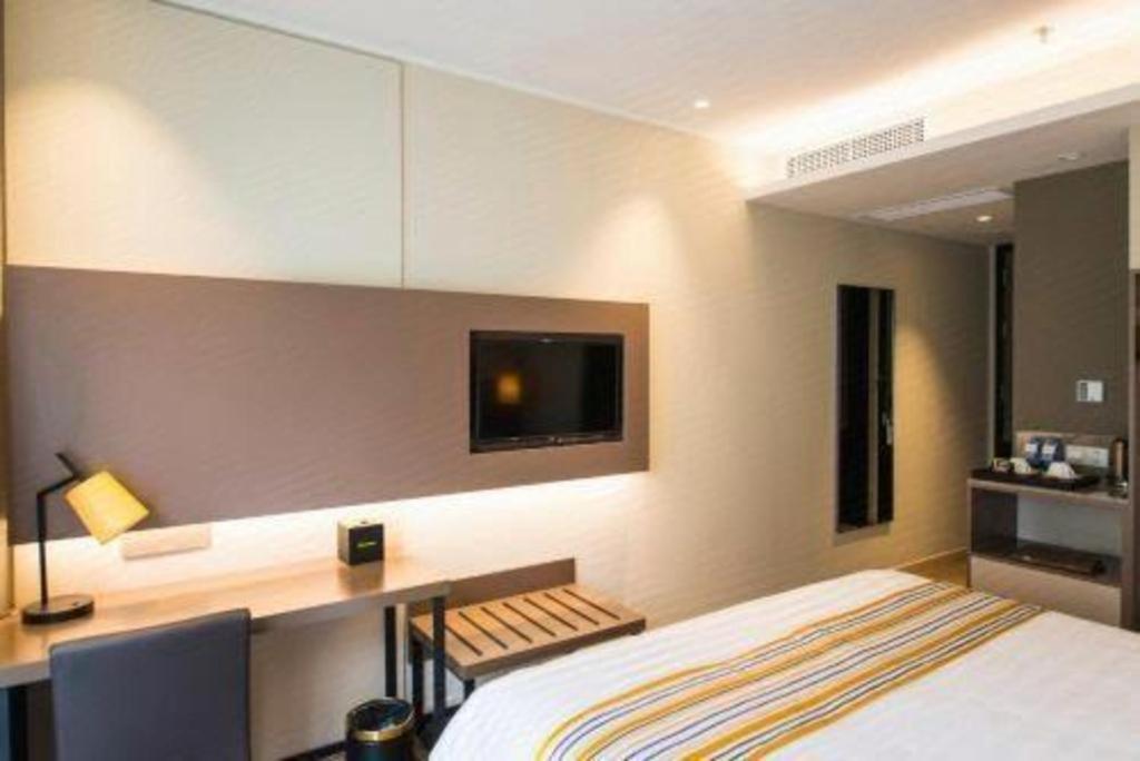 Home Inn Plus Shanghai New International Expo Center Yushan Road Yuanshen Sports מראה חיצוני תמונה