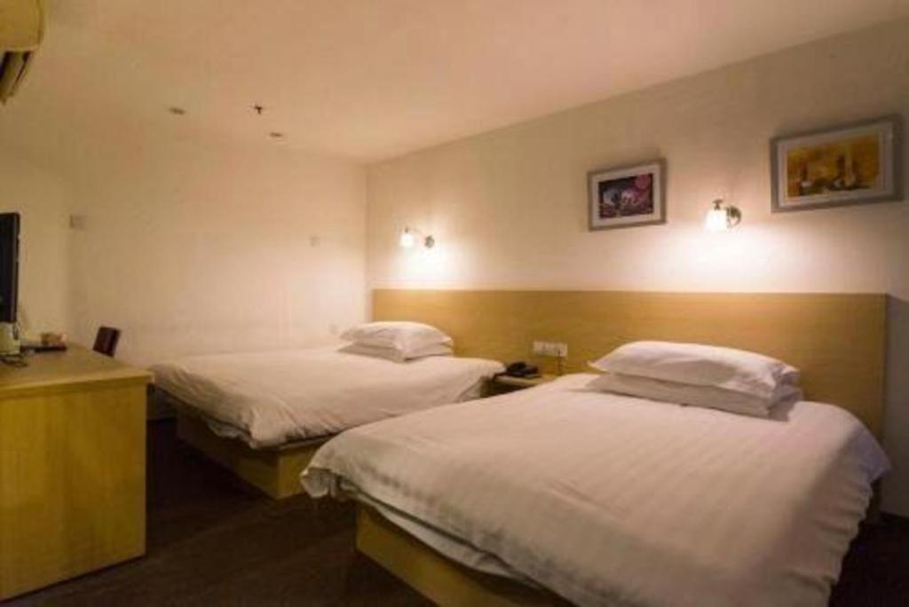 Home Inn Plus Shanghai New International Expo Center Yushan Road Yuanshen Sports מראה חיצוני תמונה