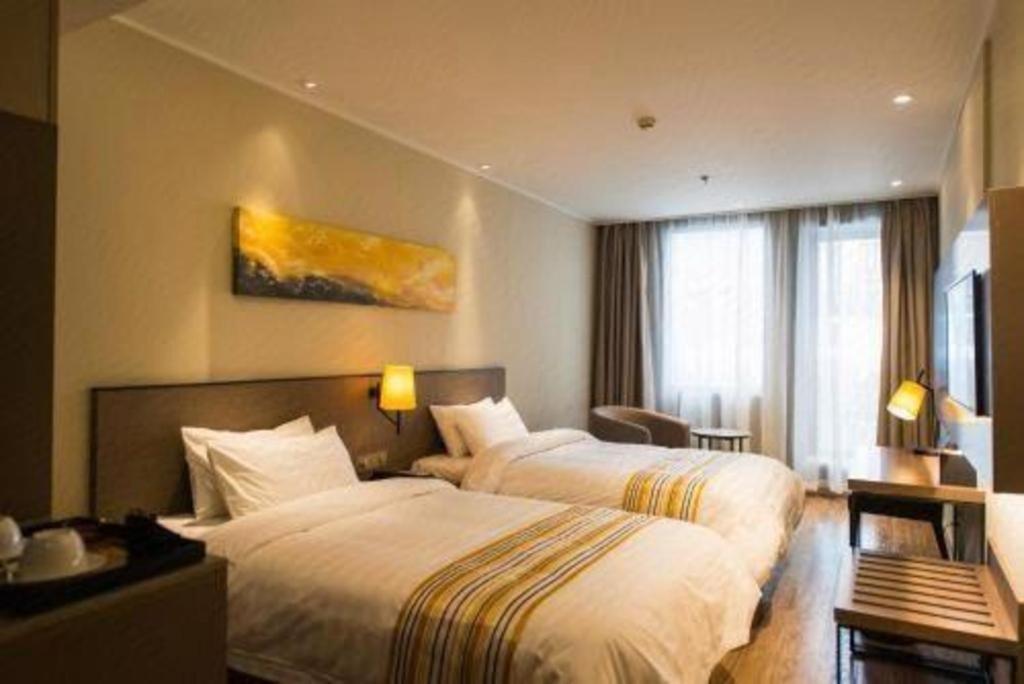 Home Inn Plus Shanghai New International Expo Center Yushan Road Yuanshen Sports מראה חיצוני תמונה