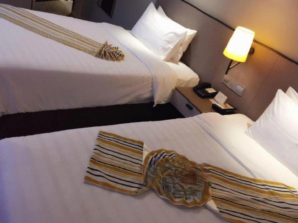 Home Inn Plus Shanghai New International Expo Center Yushan Road Yuanshen Sports מראה חיצוני תמונה