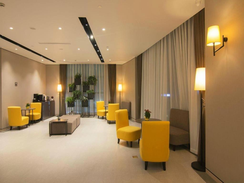 Home Inn Plus Shanghai New International Expo Center Yushan Road Yuanshen Sports מראה חיצוני תמונה
