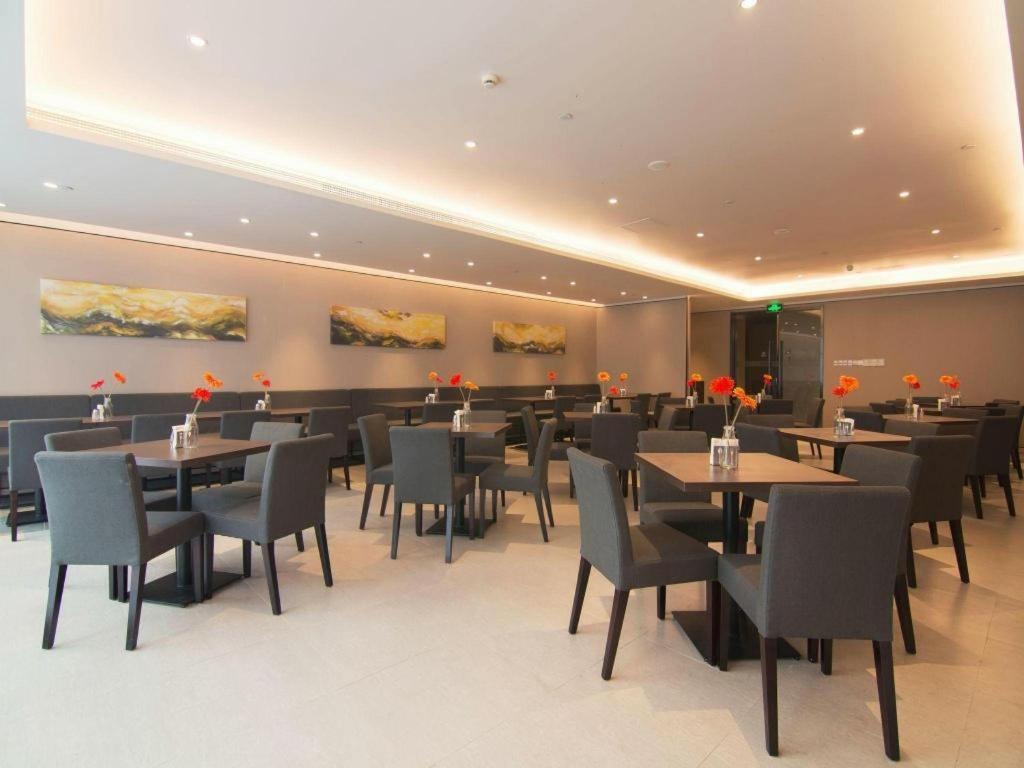 Home Inn Plus Shanghai New International Expo Center Yushan Road Yuanshen Sports מראה חיצוני תמונה